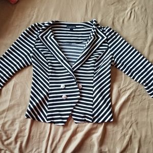 Black & white striped, 3/4 sleeved, cropped blazer